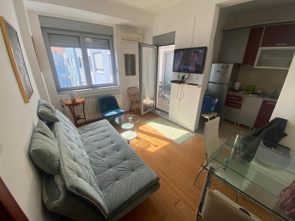 Sofy Center Apartment Нови-Сад Экстерьер фото
